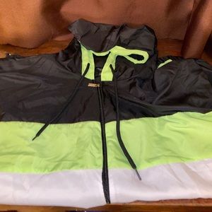 Women’s wind breaker jacket